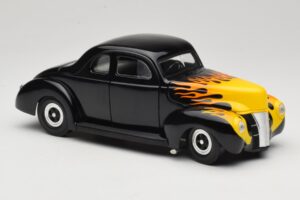 Ford Deluxe Hot Rod Čierny Universal Hobbies 1:18 6002 Kov – obrázok 6 z 8