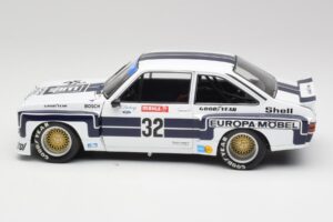 Ford Escort II RS1800 #32 K. Ludwig Nürburgring Winner 1976 Minichamps 1:18 100768432 Kov – obrázok 4 z 8