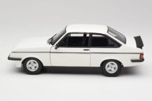 Ford Escort Mk2 RS 2000 LHD Biely Minichamps 1:18 150084300 Kov – obrázok 4 z 8