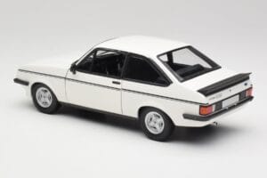 Ford Escort Mk2 RS 2000 LHD Biely Minichamps 1:18 150084300 Kov – obrázok 7 z 8