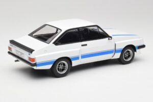 Ford Escort Mk2 RS 2000 X-Pack Diamond Biely & Modrý Stripe MCG 1:18 MCG18350 Kov – obrázok 2 z 6