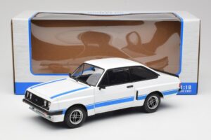 Ford Escort Mk2 RS 2000 X-Pack Diamond Biely & Modrý Stripe MCG 1:18 MCG18350 Kov – obrázok 6 z 6
