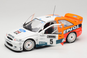 Ford Escort RS Cosworth Repsol #5 C. Sainz / L. Moya RAC Rally 1997 UT Models 1:18 39750 Kov – obrázok 2 z 8