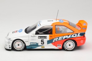 Ford Escort RS Cosworth Repsol #5 C. Sainz / L. Moya RAC Rally 1997 UT Models 1:18 39750 Kov – obrázok 4 z 8