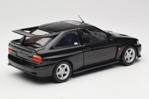 Ford Escort RS Cosworth Black Metallic Minichamps 1:18 150089020 Kov – obrázok 3 z 8