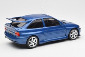 Ford Escort RS Cosworth Modrý IXO 1:18 18CMC180 Kov – obrázok 2 z 6