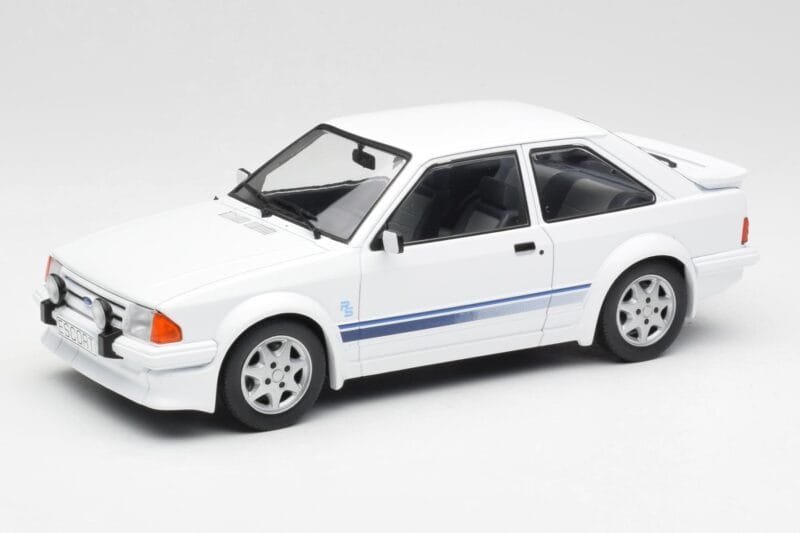 Ford Escort RS Turbo Biely MCG 1:18 MCG18419 Kov