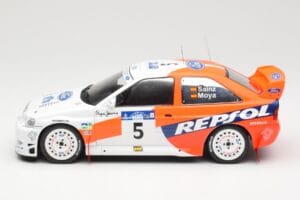 Ford Escort WRC #5 C. Sainz / L. Moya Winner Acropolis Rally 1997 IXO 1:18 18RMC172A Kov – obrázok 3 z 6