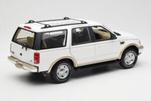 Ford Expedition Eddie Bauer Biely UT Models 1:18 22712 Kov – obrázok 3 z 8