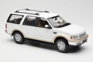 Ford Expedition Eddie Bauer Biely UT Models 1:18 22712 Kov – obrázok 6 z 8
