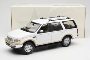 Ford Expedition Eddie Bauer Biely UT Models 1:18 22712 Kov – obrázok 8 z 8