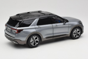 Ford Explorer Šedý OEM 1:18 FORD2020 Kov – obrázok 3 z 8