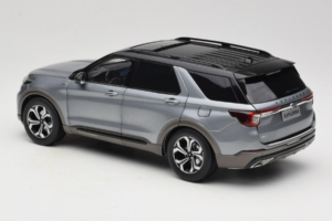 Ford Explorer Šedý OEM 1:18 FORD2020 Kov – obrázok 7 z 8