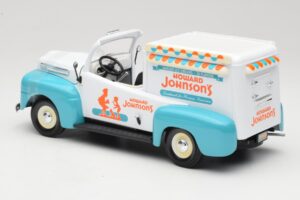 Ford F-1 Howard Johnson's Ice Cream Road Signature 1:18 92229 Kov – obrázok 5 z 6