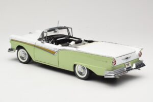 Ford Fairlane Skyliner Zelený & Biely Sun Star 1:18 FORD003 Kov – obrázok 8 z 9