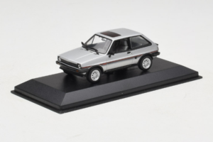 Ford Fiesta XR2 Strieborný Minichamps 1:43 400085160 Kov – obrázok 2 z 4
