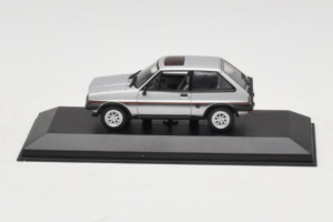 Ford Fiesta XR2 Strieborný Minichamps 1:43 400085160 Kov