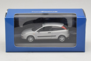 Ford Focus Mk1 3-Door Strieborný Minichamps 1:43 FOCUS005 Kov – obrázok 5 z 5