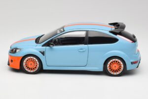 Ford Focus RS LM Classic Edition Gulf 1968 Ford GT40 Tribute Minichamps 1:18 100080068 Kov – obrázok 4 z 8