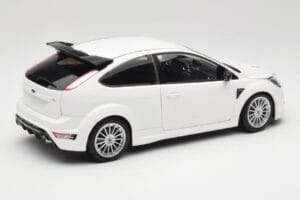 Ford Focus RS Mk2 Biely Minichamps 1:18 100080002 Kov – obrázok 3 z 8