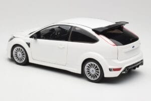 Ford Focus RS Mk2 Biely Minichamps 1:18 100080002 Kov – obrázok 7 z 8