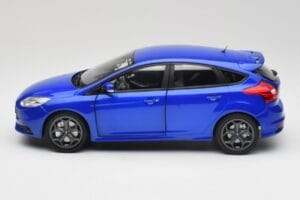 Ford Focus ST Mk2 Blue Metallic Minichamps 1:18 110082001 Kov – obrázok 4 z 8