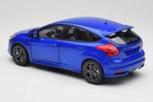 Ford Focus ST Mk2 Blue Metallic Minichamps 1:18 110082001 Kov – obrázok 7 z 8