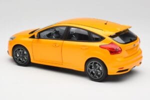 Ford Focus ST Mk2 Tangerine Scream Minichamps 1:18 110082005 Kov – obrázok 7 z 8