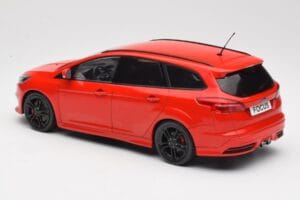 Ford Focus ST Turnier Mk3 Race Red MCG 1:18 MCG18466 Kov – obrázok 5 z 6