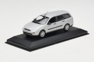 Ford Focus Mk1 Turnier Strieborný Minichamps 1:43 FOCUS004 Kov – obrázok 2 z 5