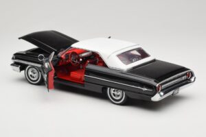 Ford Galaxie 500 Čierny Sun Star 1:18 1442 Kov – obrázok 5 z 8