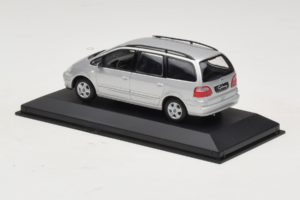 Ford Galaxy Mk2 Strieborný Minichamps 1:43 GALAXY001 Kov – obrázok 3 z 4