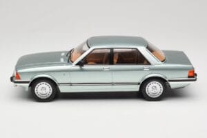 Ford Granada Mk2 2.8 Ghia Light Green Metallic MCG 1:18 MCG18535 Kov – obrázok 3 z 6