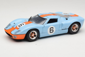 Ford GT40 Gulf #6 J. Ickx / J. Oliver 24 Hours of Le Mans 1969 Eagles Race 1:18 300600 Kov