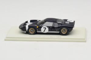 Ford GT40 Mk I #7 B. Bondurant / U. Maglioli 24 Hours of Le Mans 1965 Spark 1:43 S4536 Živica