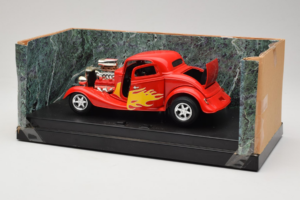 Ford High Tech Červený s Plameňom American Muscle 1:18 7726 Kov – obrázok 3 z 4