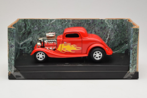Ford High Tech Červený s Plameňom American Muscle 1:18 7726 Kov