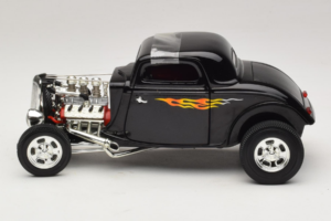 Ford Hot Rod Čierny Rydell High Grease ERTL 1:18 36602 Kov – obrázok 3 z 6