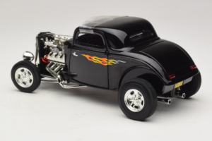 Ford Hot Rod Čierny Rydell High Grease ERTL 1:18 36602 Kov – obrázok 5 z 6