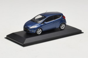 Ford Ka Dark Blue Metallic Minichamps 1:43 FORD004 Kov – obrázok 2 z 4