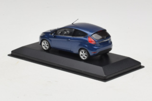 Ford Ka Dark Blue Metallic Minichamps 1:43 FORD004 Kov – obrázok 3 z 4