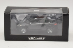 Ford Kuga Black Metallic Minichamps 1:43 400087202 Kov – obrázok 4 z 4