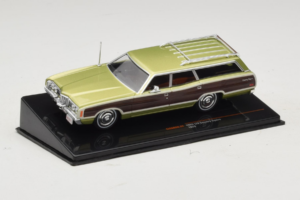 Ford LTD Country Squire Green Bronze IXO 1:43 CLC608N Kov – obrázok 2 z 5