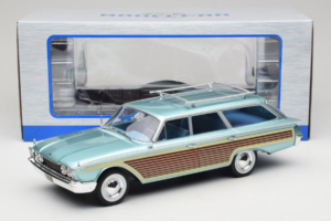 Ford Country Squire Modrý MCG 1:18 MCG18049 Kov – obrázok 6 z 6
