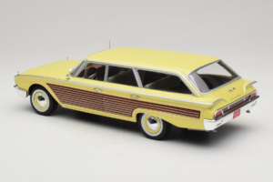 Ford Country Squire Žltý MCG 1:18 MCG18048 Kov – obrázok 5 z 6