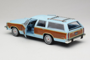 Ford LTD Country Squire Charlie's Angels Movie GreenLight 1:18 19066 Kov – obrázok 5 z 8