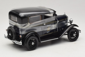 Ford Model A Tudor Police Car Motor City 1:18 43008 Kov – obrázok 2 z 6