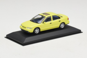 Ford Mondeo Mk1 Citrus Yellow Minichamps 1:43 MIN0821001 Kov – obrázok 2 z 4