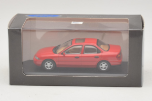 Ford Mondeo Mk1 Sedan Červený Minichamps 1:43 82000 Kov – obrázok 4 z 4