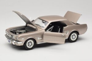 Ford Mustang 1964 1/2 Strieborný Mira 1:18 6127 Kov – obrázok 2 z 8
